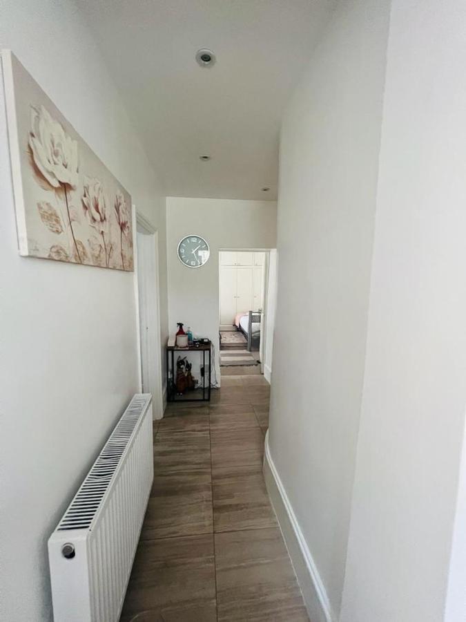 2 Bedroom Close To Camden Town * Londen